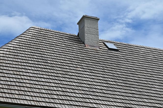 Zabytkowy dom kowala z kuźnią przechodzi remont - prace prowadzi Witold Podsiadło, spec nad spece w dziedzinie tradycyjnego budownictwa Dolnego Śląska.