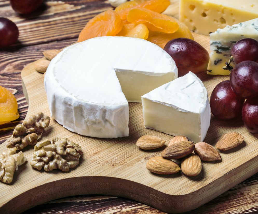 Ser camembert - kalorie, właściwości, cena