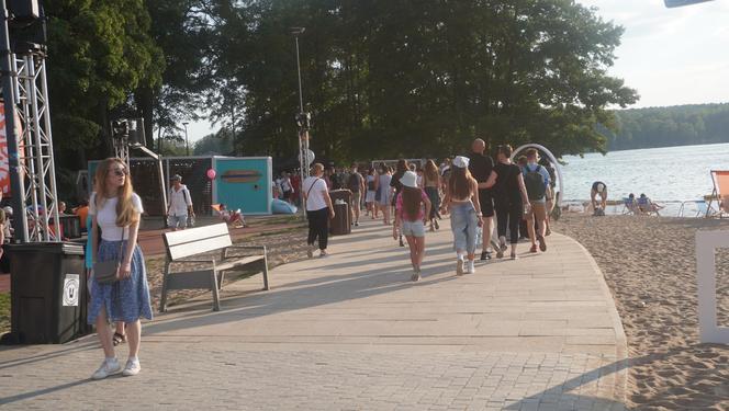 Olsztyn Green Festival 2024. Tłumy na plaży miejskiej. Zobacz zdjęcia z drugiego dnia!