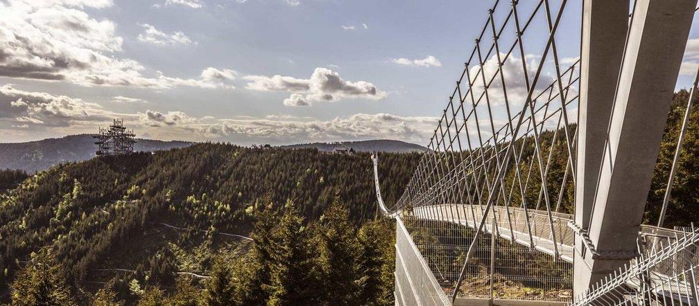 Sky Bridge 721 budowano 2 lata