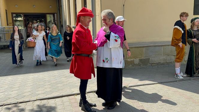 Orszak Jana Długosza w Nowym Sączu