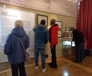 Trwa Noc Muzeów w Lesznie. Od wystawy o praniu i bieliźniarce, przez komiks po żużel