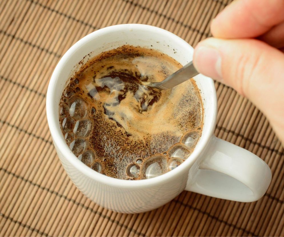 Dodaj do kawy zamiast cukru. Poprawisz smak i swoje zdrowie