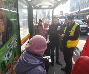 Nagłe zatrzymanie tramwajów przy Piotrkowskiej. Interweniowali ratownicy medyczni