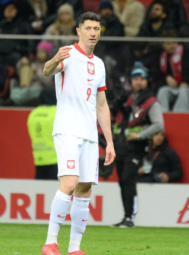 Takim samolotem Lewandowski przyleci do Polski