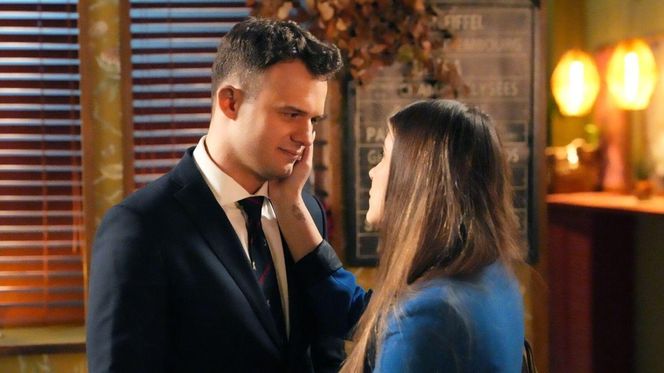 Barwy szczęścia odc. 3226. Agata (Natalia Zambrzycka), Ignacy (Olaf Staszkiewicz)