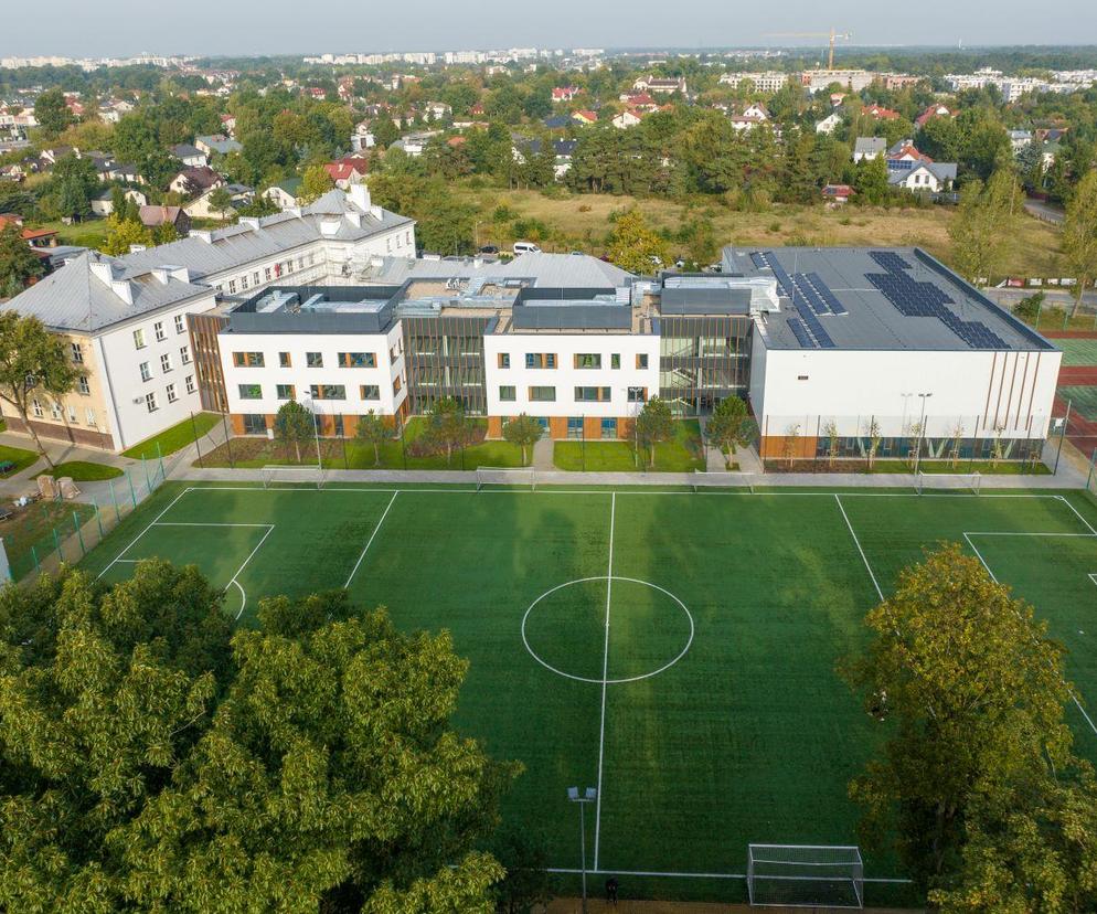  To najstarsza szkoła na Białołęce. Właśnie zakończyła się jej rozbudowa, mamy zdjęcia