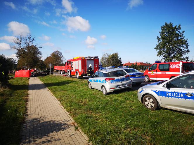 Koszmarne zderzenie osobówki z traktorem pod Bydgoszczą