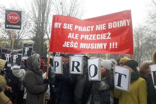 Mówią dość ​i wyszli na ulicę. Pracownicy Prokuratury Okręgowej w Łodzi protestowali przeciwko niskim zarobkom [WIDEO]