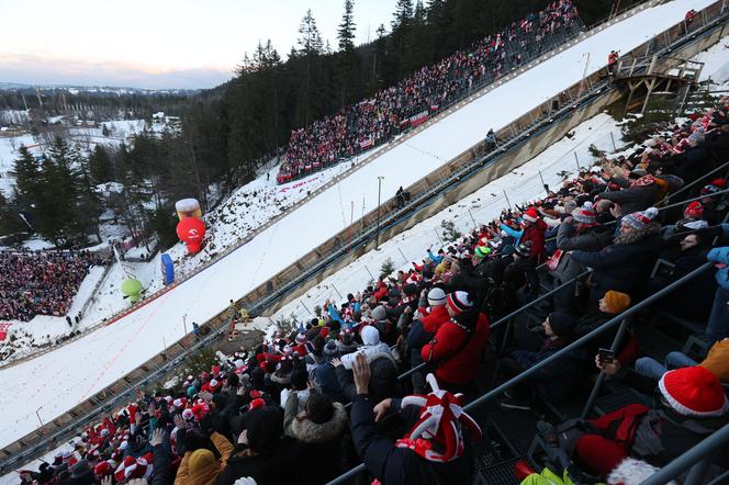 Kibice na Wielkiej Krokwi podczas Pucharu Świata w skokach narciarskich 2023