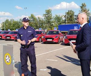 Siedlecki WORD wymienił starą flotę pojazdów egzaminacyjnych na nowe samochody marki Suzuki Swift