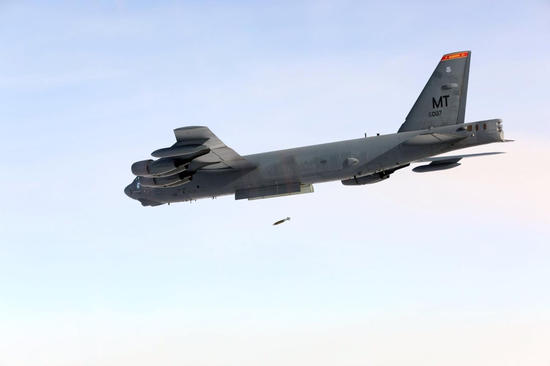 B-52 nad Finaldią