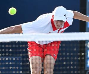 O której gra Hurkacz mecz dzisiaj Wimbledon Polak zagra dziś w południe! Kiedy gra Hurkacz - Choinski O której godzinie mecz 6.07.2023