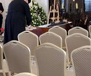 Pogrzeb pana Mikołaja z Siedlec. Do końca szukał rodziny dla 9-letniego syna. Spełniłem swoje marzenie