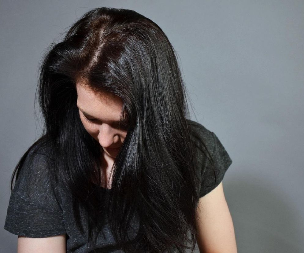 Szantażował 18-latkę intymnymi zdjęciami. Zatrważające, czego od niej żądał