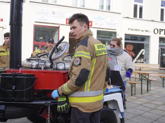 33. Finał Wielkiej Orkiestry Świątecznej Pomocy. Dziennikarze Radia ESKA rozgrzewają Tarnów pysznym żurkiem!