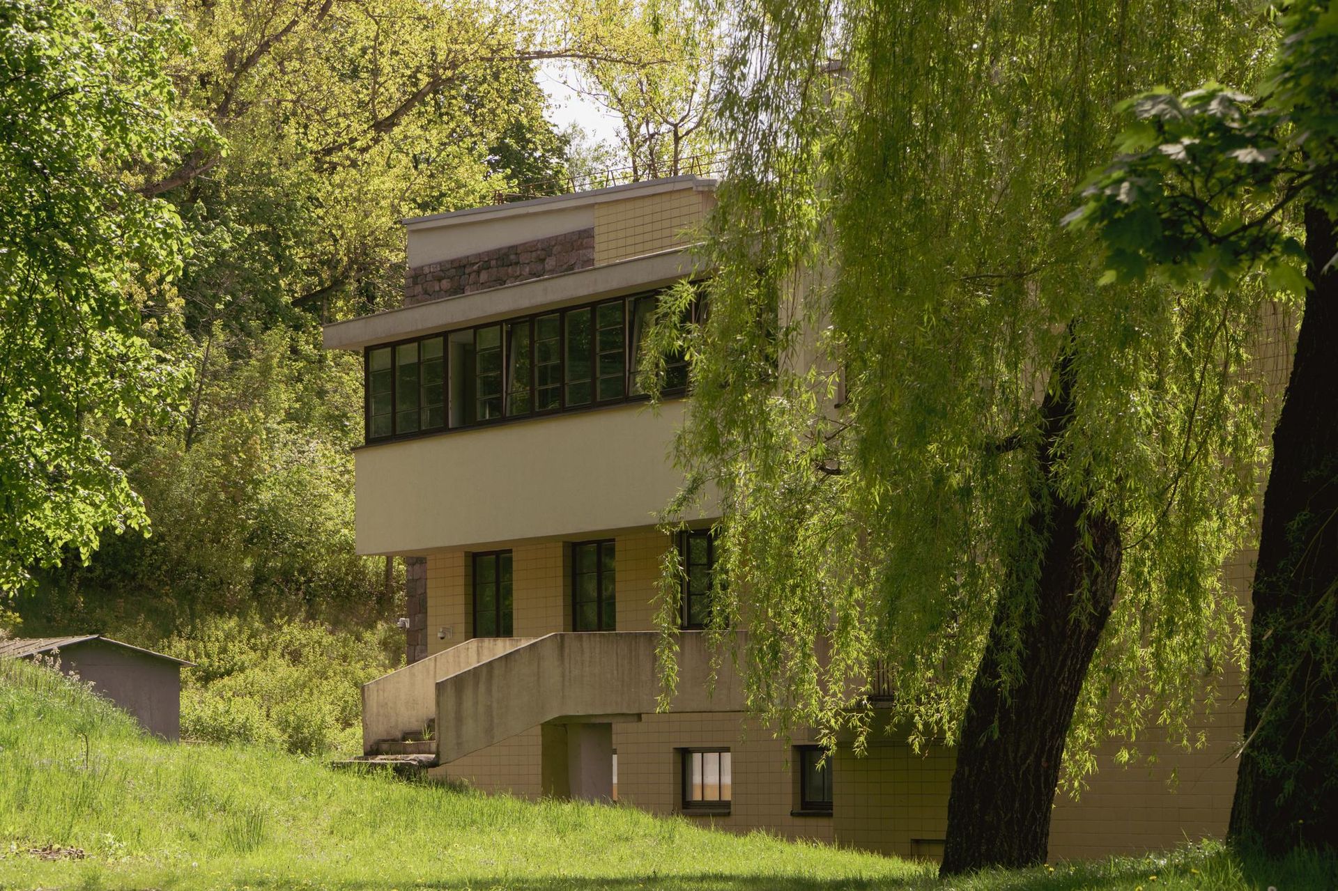 Szkoła projektu Romualda Gutta w Wilnie