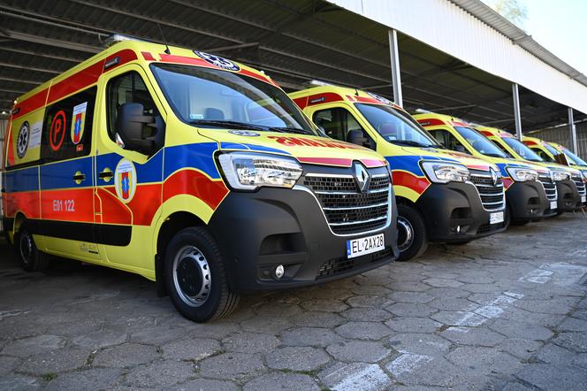 Są już nowe ambulanse i zespoły ratownictwa medycznego w województwie łódzkim