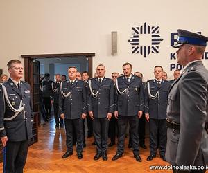 Nowi funkcjonariusze we Wrocławiu. Ponad połowa to policjantki! [ZDJĘCIA]