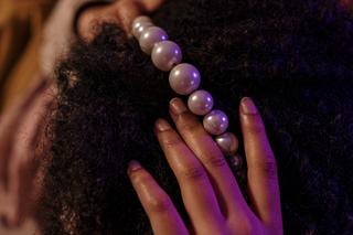 Najmodniejsze fryzury na studniówkę 2023