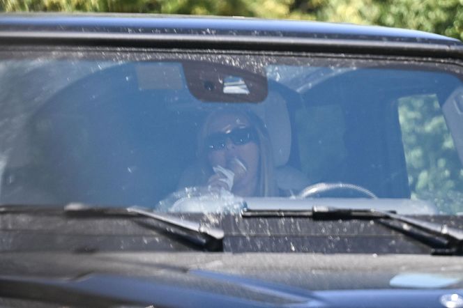 Ewa Chodakowska je lody w upalny dzień