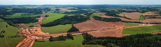 Autostrada D11 w Czechach - zdjęcia z budowy - sierpień 2025