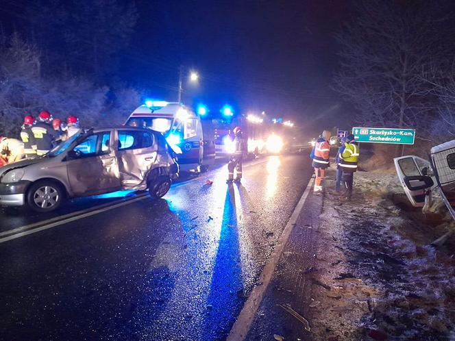 Parszów. 31-letni diakon zginął w wypadku! Jego toyota zderzyła się z dwoma innymi autami [ZDJĘCIA]