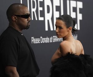 Policjanci wyprowadzili z gali Grammy Kanye Westa i jego całkiem gołą żonę. Ale skandal