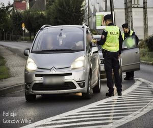 Poranne kontrole drogówki znów - niestety - z efektami