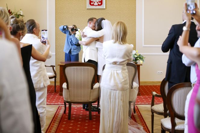 Ślub jak z bajki! Syn Marioli Bojarskiej-Ferenc powiedział tak. Panna młoda nie ukrywała brzuszka