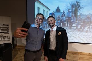 Moblizuje do pomocy ludzi z całego kraju. To najszybsze zbiórki w internecie. Łukasz Litewka założył fundację Team Litewka