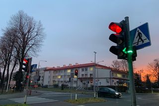 Ukryty sygnał przy przejściach dla pieszych