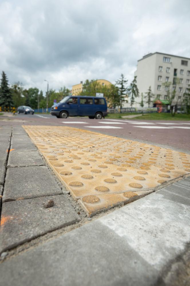 Ułatwienia dla pieszych na Bielanach