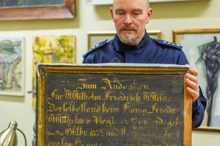 Zabytkowa tablica wróciła do kościoła w Łoźnicy