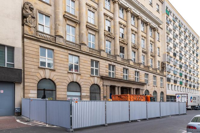 Kamienica na ul. Moniuszki 8 w Warszawie