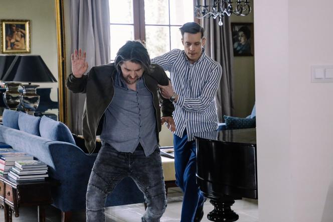 Na Wspólnej, odcinek 3321: Afera u Zakościelnych! Darek wypędzi kochanka Justyny, żeby ojciec nie poznał prawdy o zdradzie - ZWIASTUN