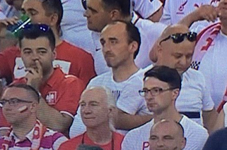 Robert Kubica na trybunach podczas meczu Polska - Portugalia