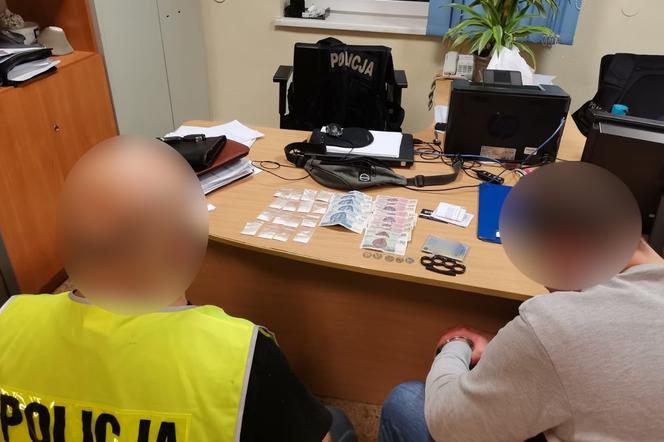 Lębork: 27-latek z dozorem policyjnym i zakazem opuszczania kraju