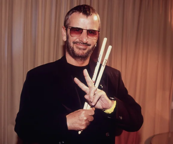 Ringo Starr też śpiewał w The Beatles! Oto 8 najbardziej znanych piosenek, w których słyszymy wokal artysty
