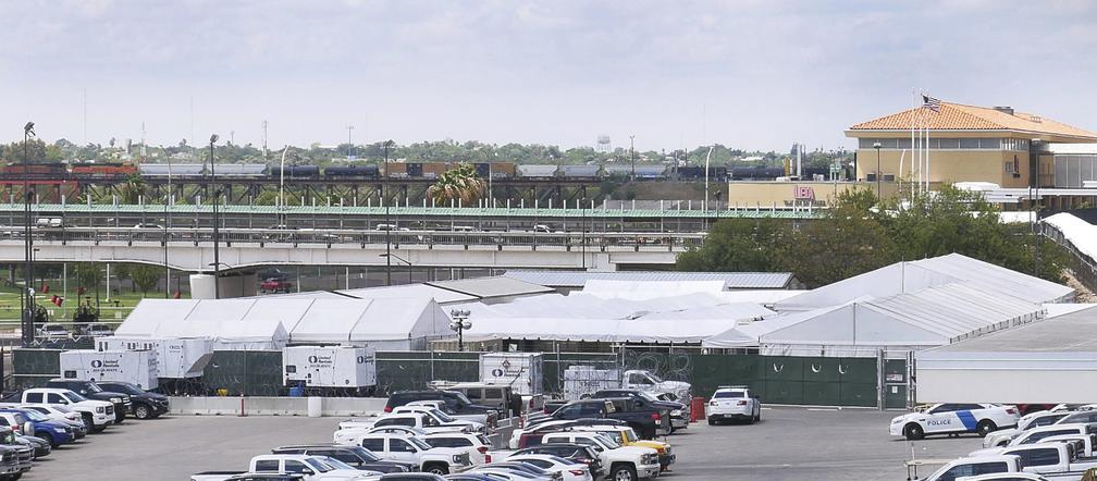 Polowy sąd czeka na imigrantów