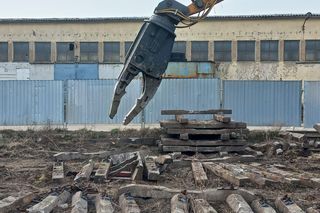 Rozbierają tory przy Towarowej w Lesznie. Powstać ma tam centrum przesiadkowe