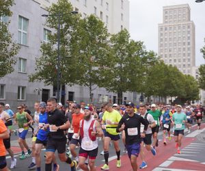 Uczestnicy Maratonu Warszawskiego 2025