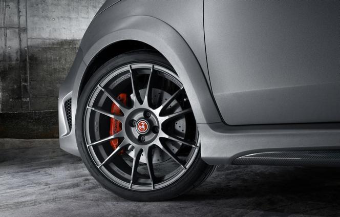 Abarth 695 biposto
