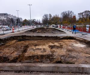 Remont placu Na Rozdrożu w Warszawie, listopad 2023