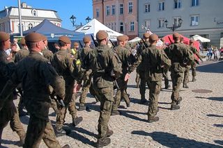 Przysięga żołnierzy WOT w Tarnowskich Górach