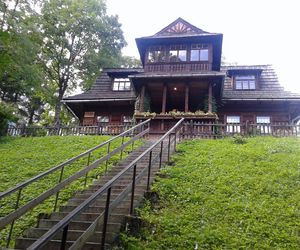 Ta małopolska willa jest perłą architektury. Kiedyś należała do sławnego poety, pioniera Młodej Polski 