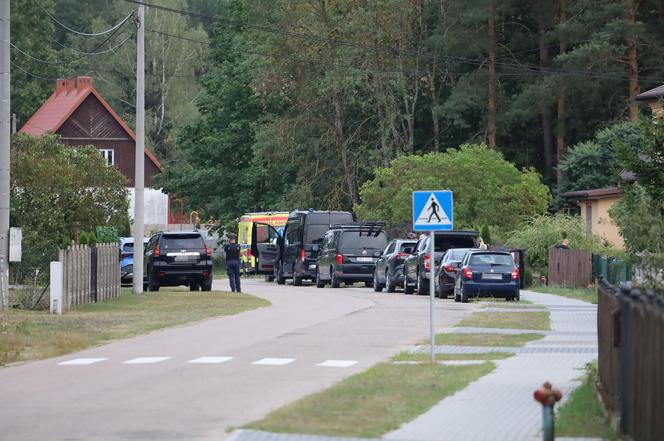 Strzelanina na Mazurach. Sąsiad zastrzelił sąsiada i zabarykadował się w domu