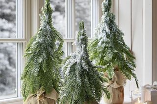 Dekoracje okna na Boże Narodzenie