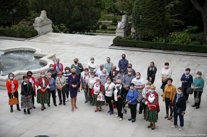 Agata Duda odsłoniła nogi