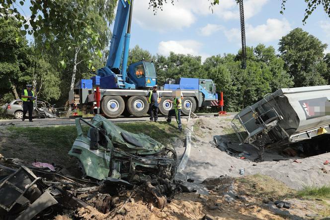 Pogrzeb kierowcy ciężarówki z wypadku w Grębiszewie. Pan Robert sam wychowywał trzy córeczki